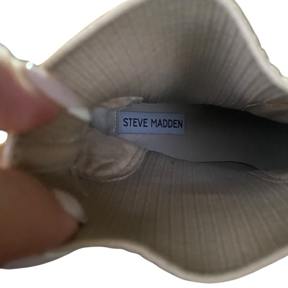 Steve Madden Hutch Sand Suede Lug Chelsea Boots I Size: 10 - Picture 9 of 9